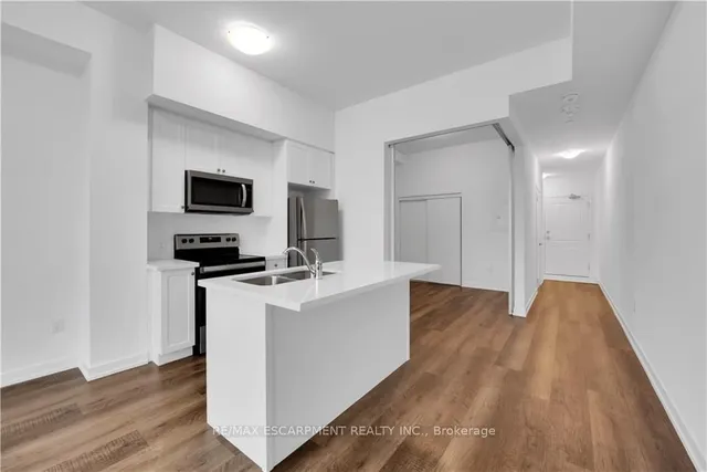 Additional property image - 460 Dundas St Unit 122