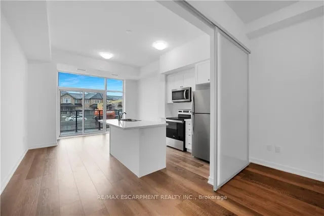 Additional property image - 460 Dundas St Unit 122