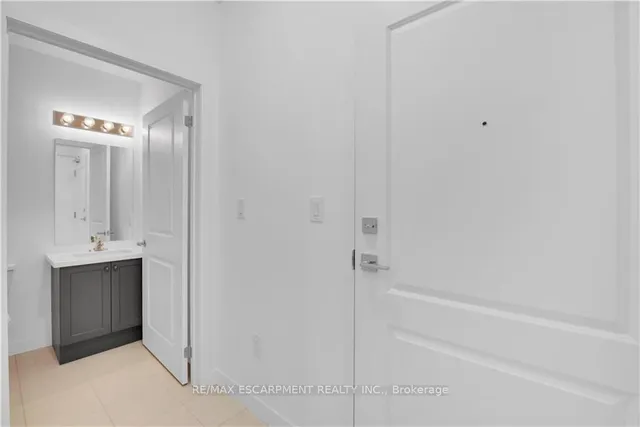 Additional property image - 460 Dundas St Unit 122