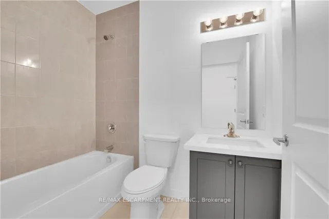 Additional property image - 460 Dundas St Unit 122
