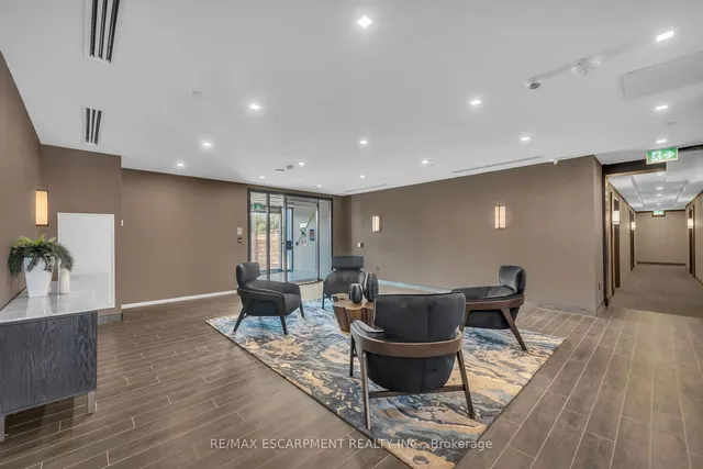 Additional property image - 460 Dundas St Unit 122