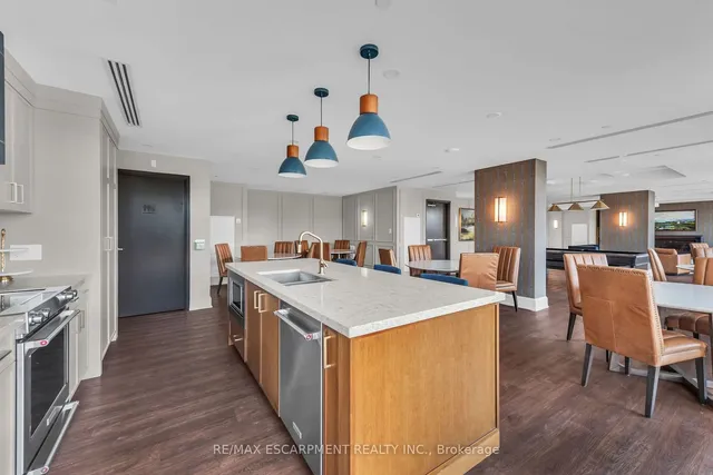 Additional property image - 460 Dundas St Unit 122