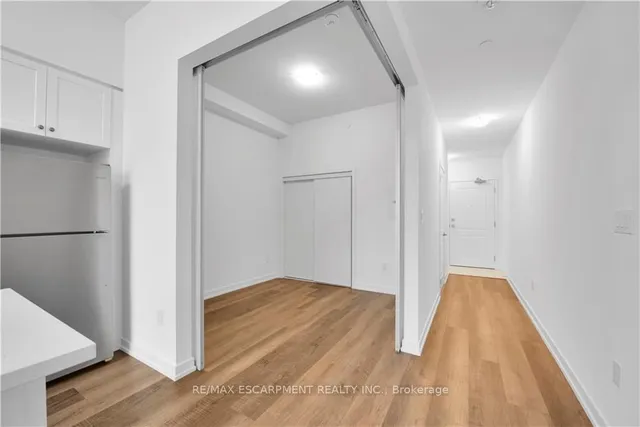 Additional property image - 460 Dundas St Unit 122