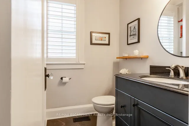 Additional property image - 234 Province St
