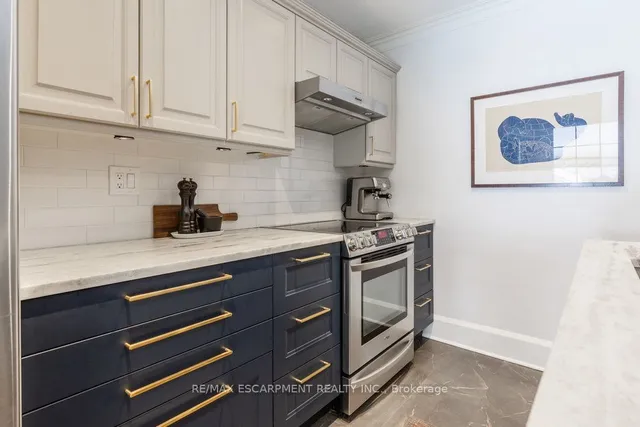 Additional property image - 234 Province St