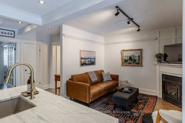 Additional property image - 234 Province St