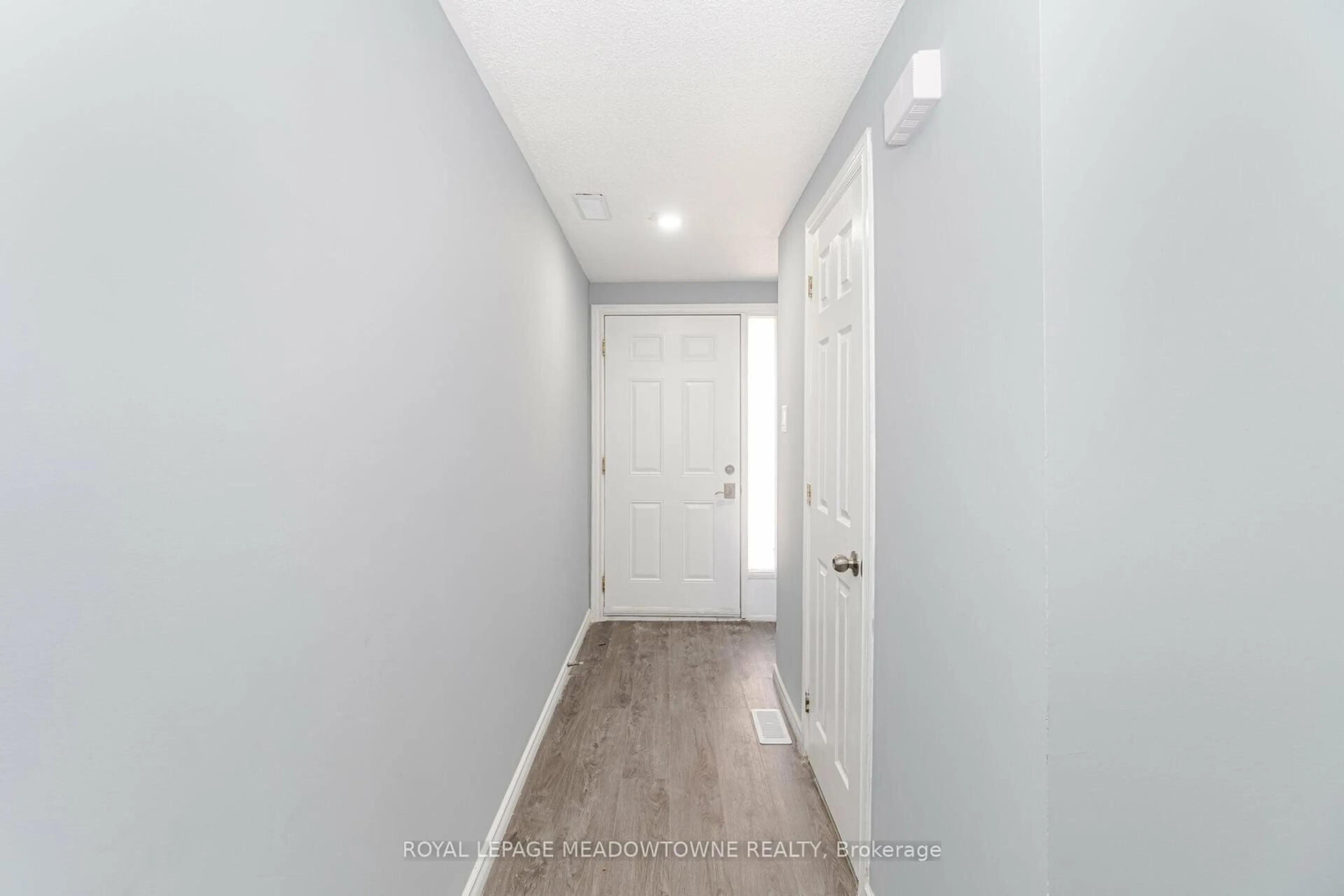 Indoor entryway for 11 Harrisford St #42, Hamilton Ontario L8K 6L7