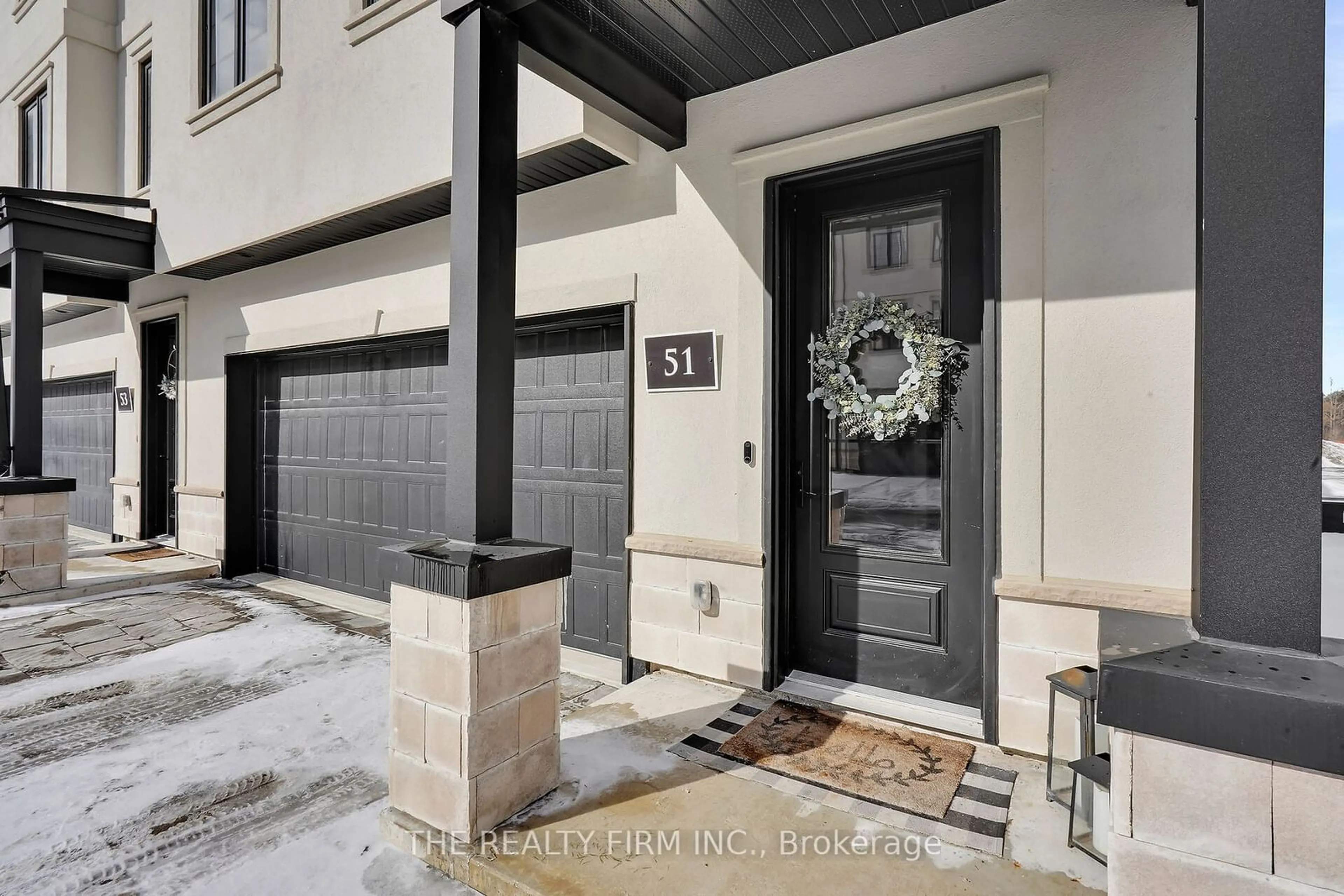 Indoor entryway for 435 Callaway Rd #51, London Ontario N6G 2N1