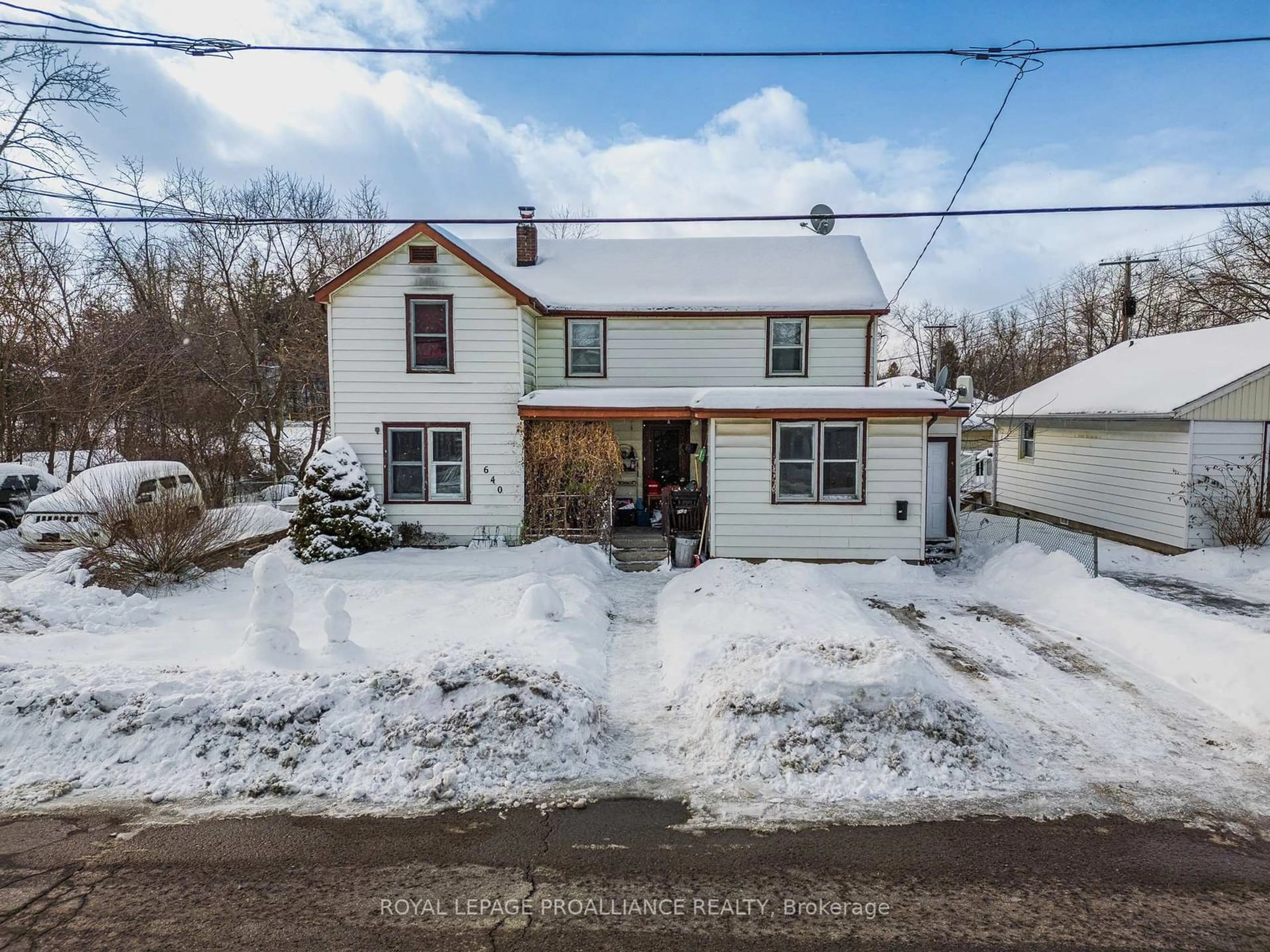 A pic from outside/outdoor area/front of a property/back of a property/a pic from drone, street for 640 Front St, Quinte West Ontario K8V 4R7