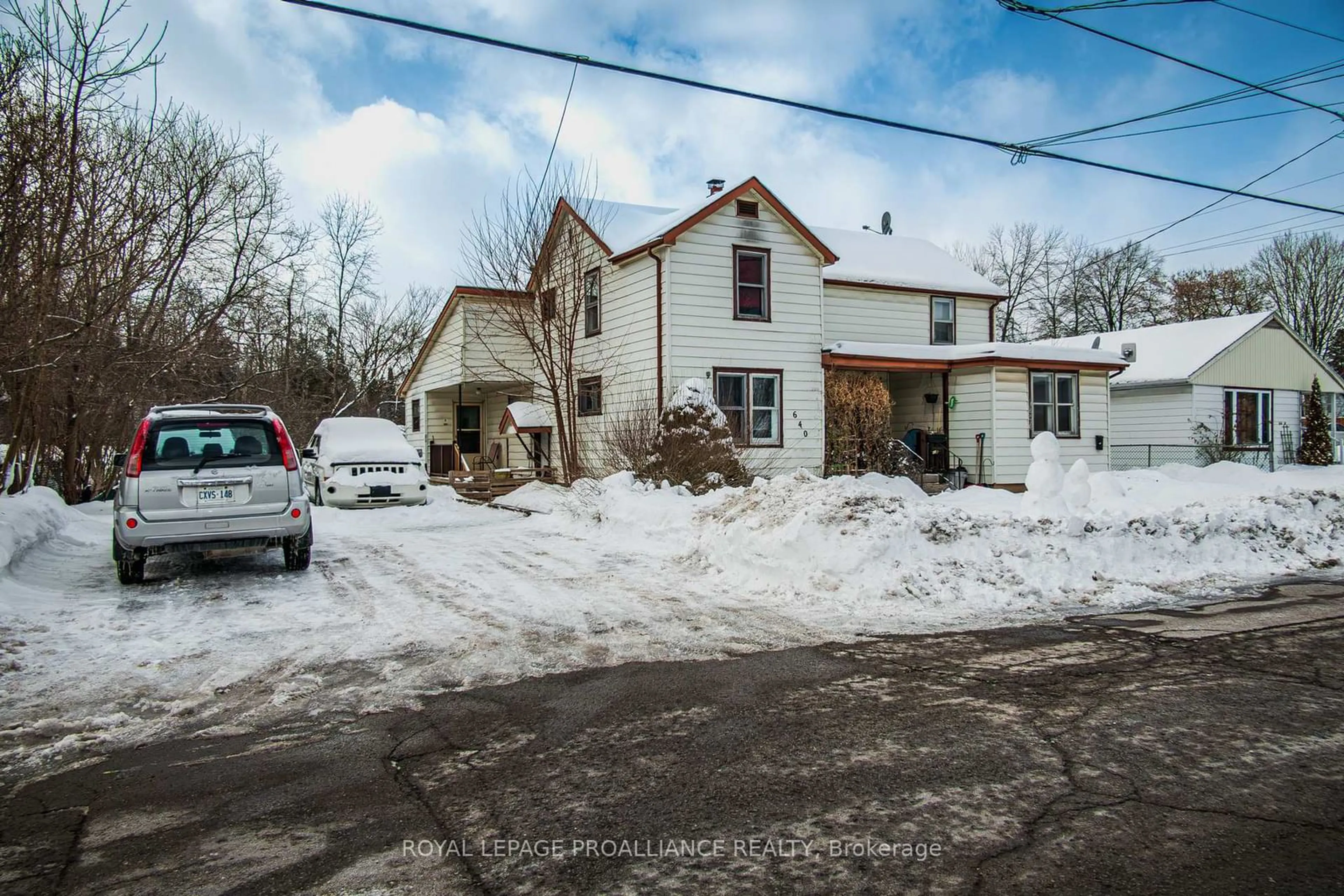 A pic from outside/outdoor area/front of a property/back of a property/a pic from drone, street for 640 Front St, Quinte West Ontario K8V 4R7