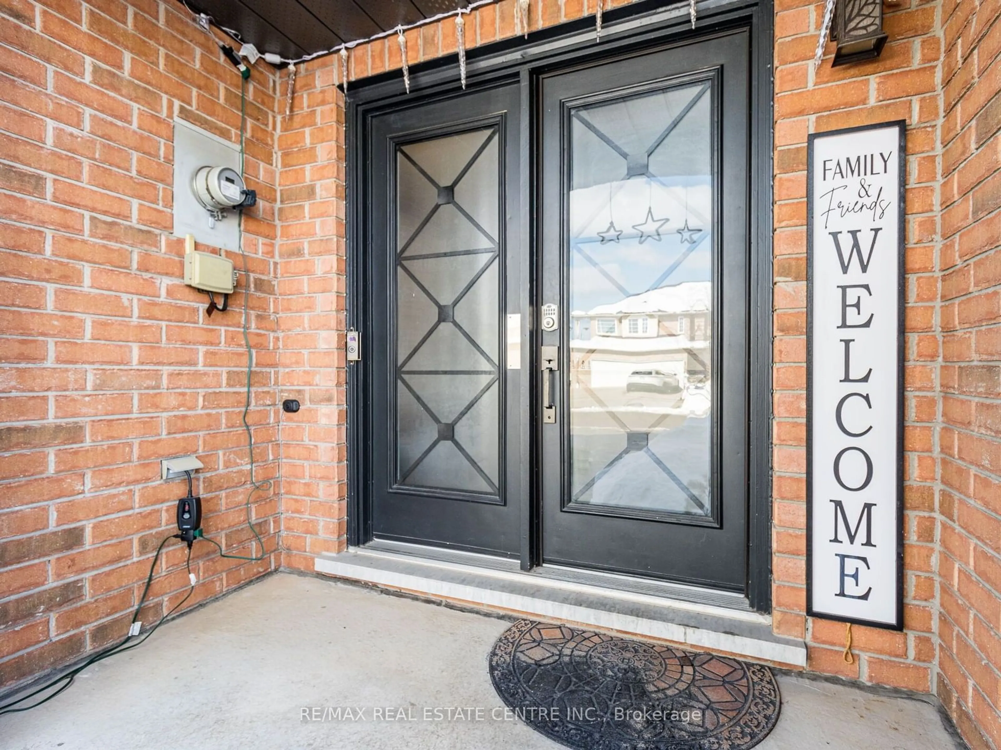 Indoor entryway for 54 Hillcroft Dr, Hamilton Ontario L8J 3W9