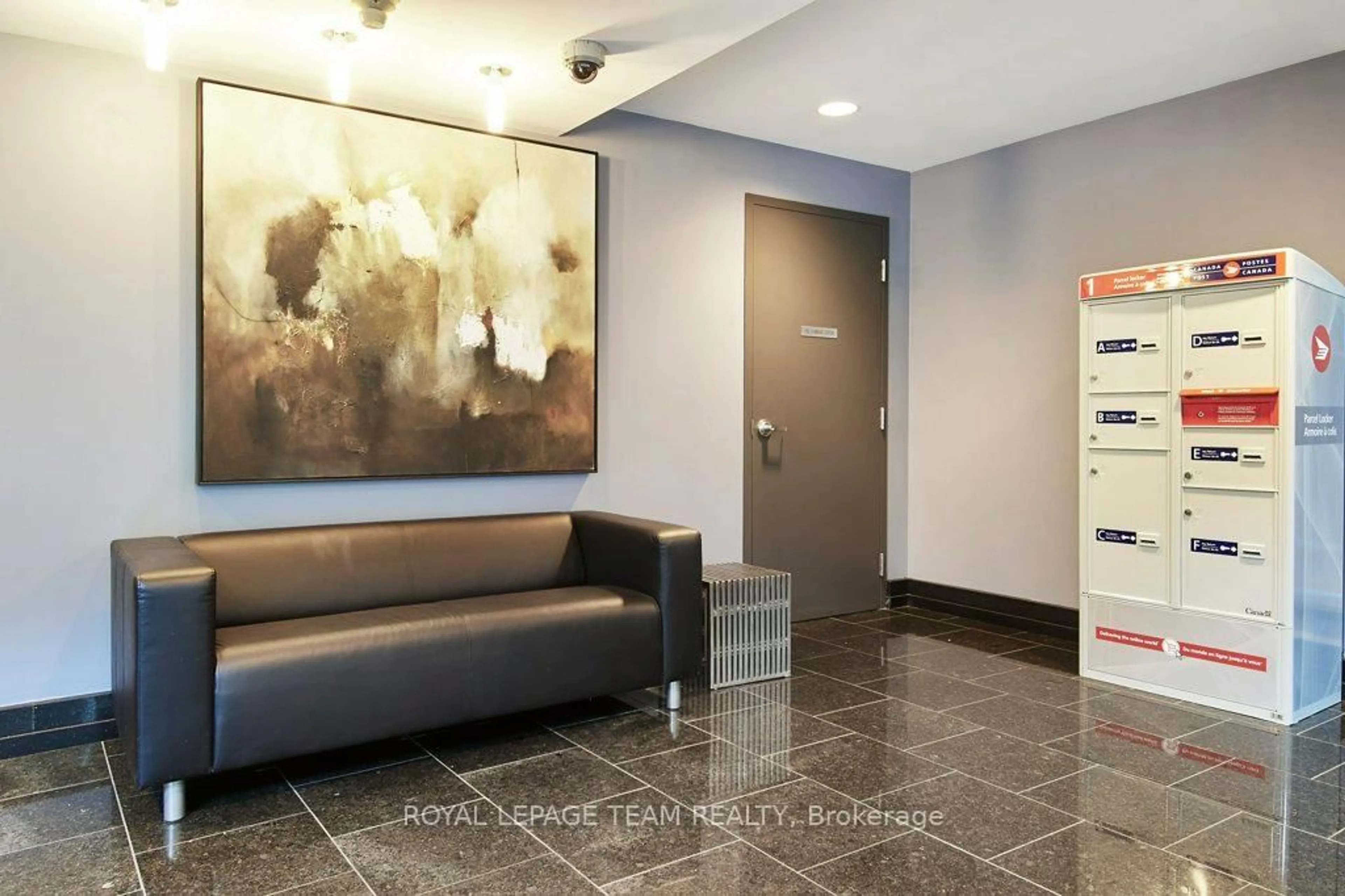 Lobby for 134 York St #501, Lower Town - Sandy Hill Ontario K1N 1K8