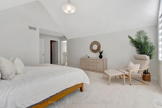 Additional property image - 931 Stonecliffe Walk