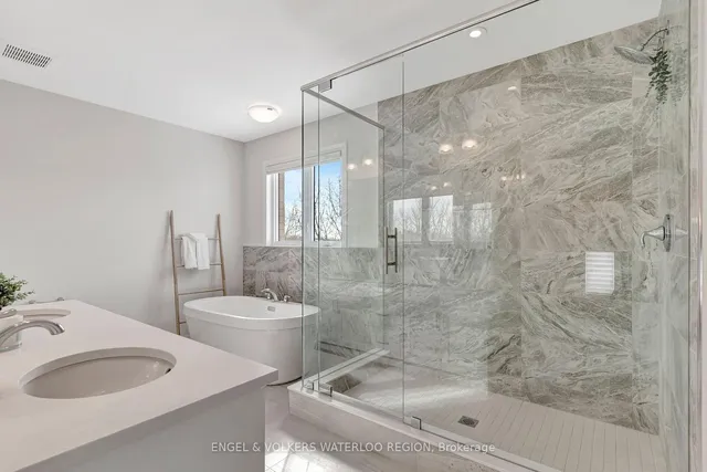 Additional property image - 931 Stonecliffe Walk