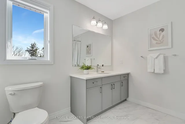 Additional property image - 931 Stonecliffe Walk