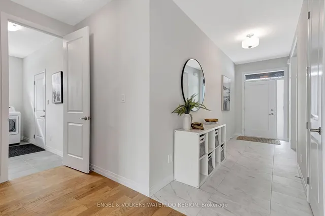 Additional property image - 931 Stonecliffe Walk