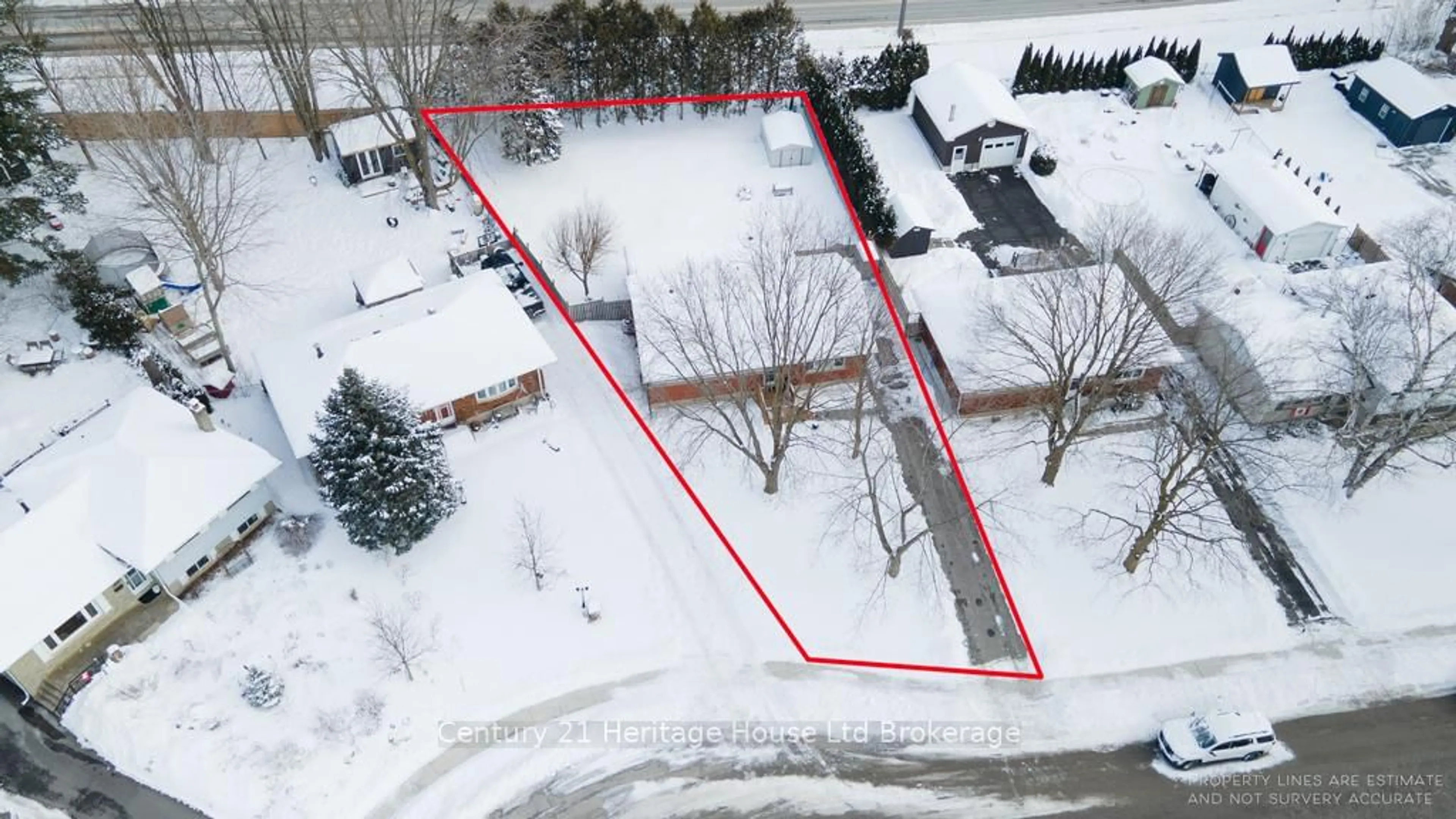 A pic from outside/outdoor area/front of a property/back of a property/a pic from drone, street for 40 Princess Park Rd, Ingersoll Ontario N5C 1X8