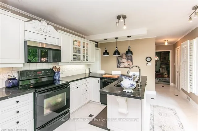 Additional property image - 65 Edgehill Dr