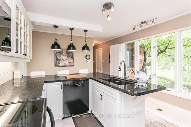 Additional property image - 65 Edgehill Dr