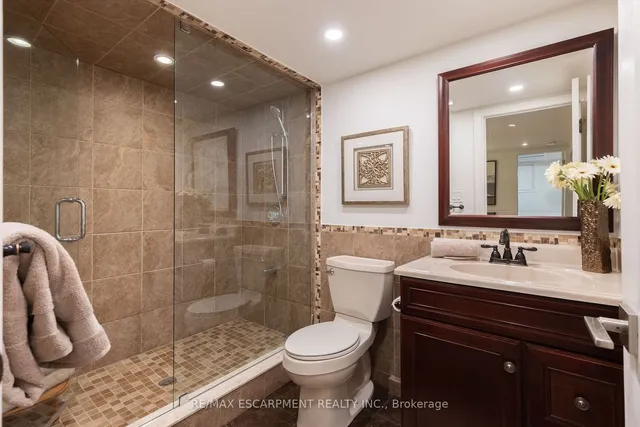 Additional property image - 109 Lake Avenue Dr