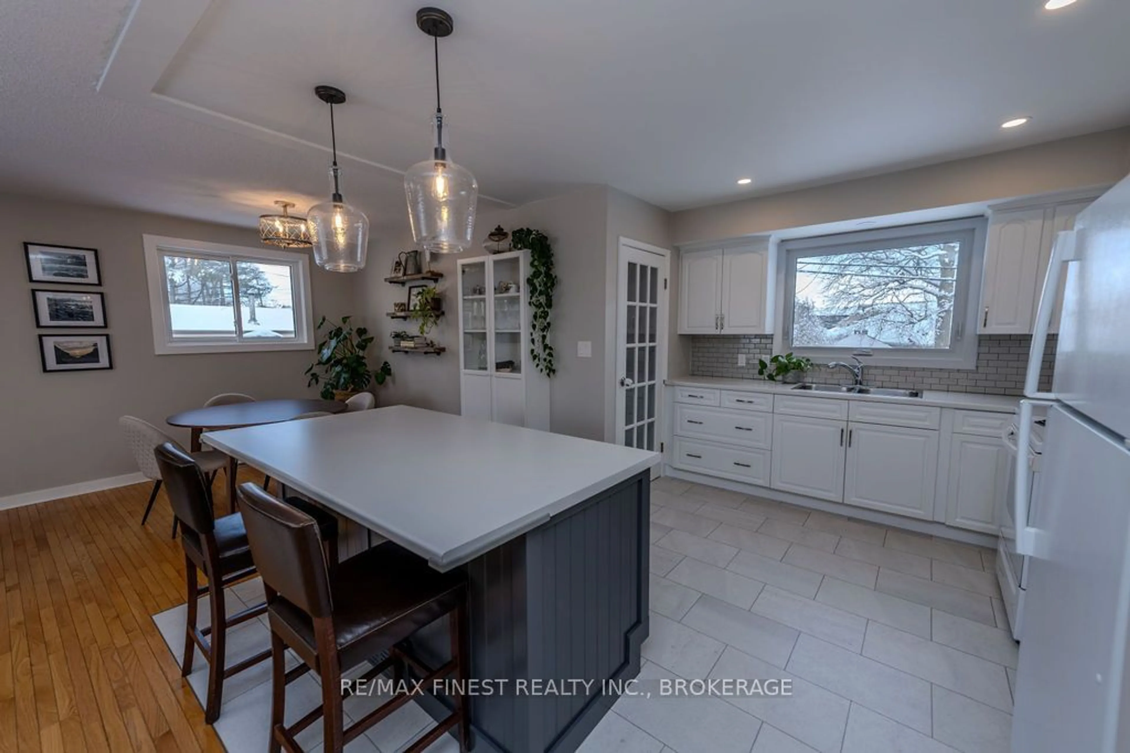 Open concept kitchen, ceramic/tile floor for 576 Chesham Pl, Kingston Ontario K7M 5T5