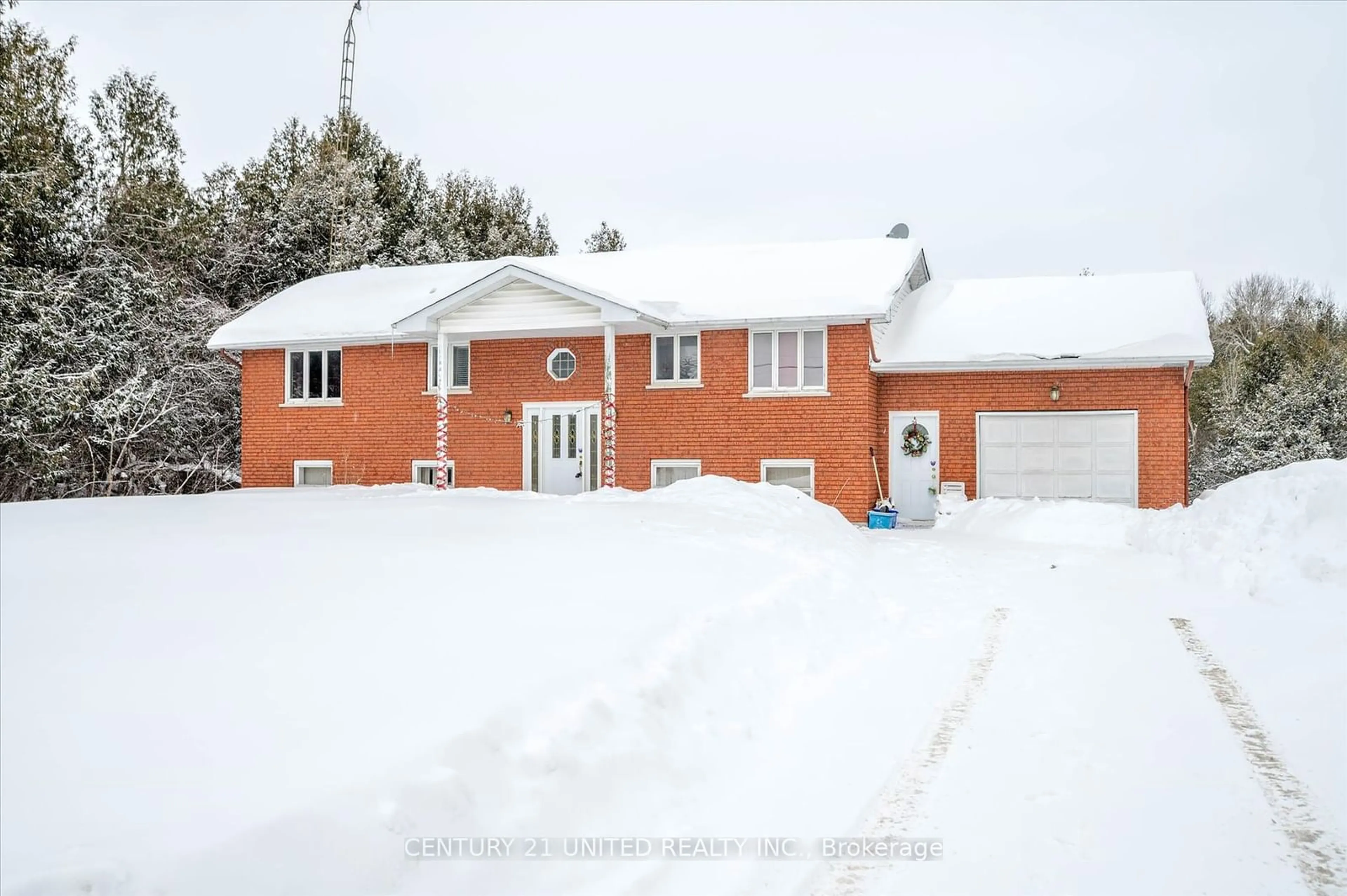 A pic from outside/outdoor area/front of a property/back of a property/a pic from drone, street for 922 Yankee Line, Smith-Ennismore-Lakefield Ontario K0L 1T0