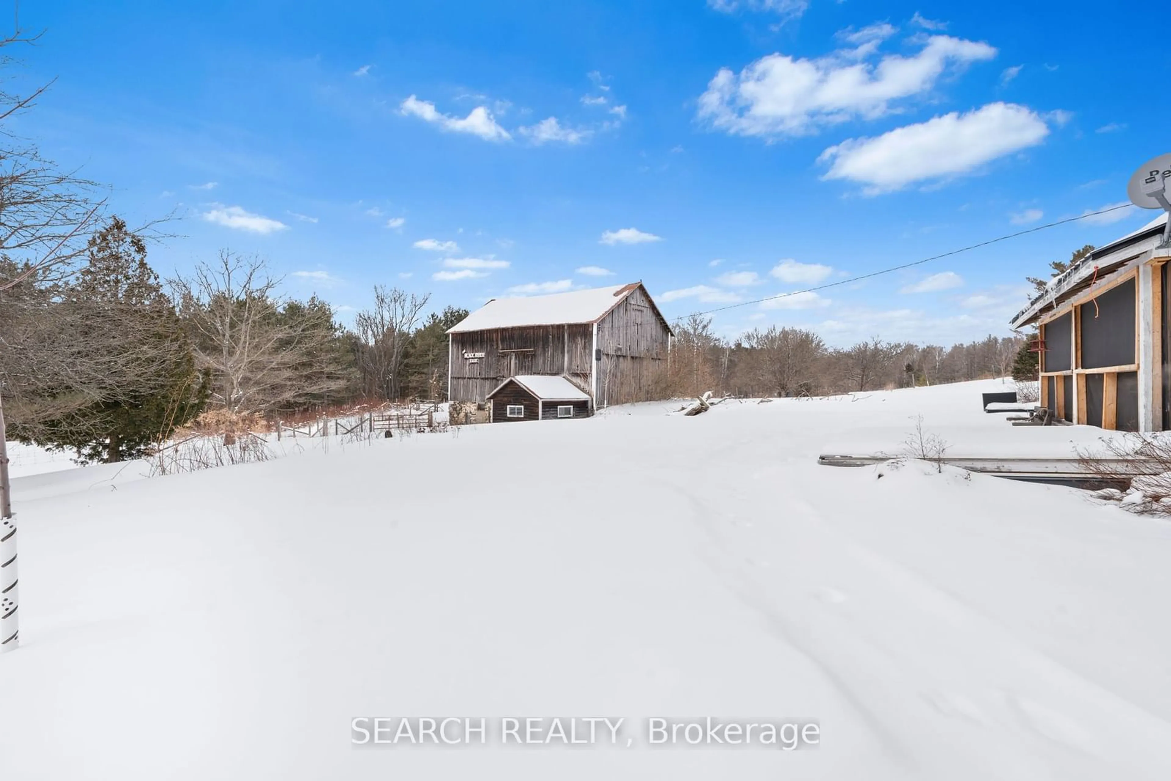 A pic from outside/outdoor area/front of a property/back of a property/a pic from drone, water/lake/river/ocean view for 172 Black River Rd, Tweed Ontario K0K 3J0