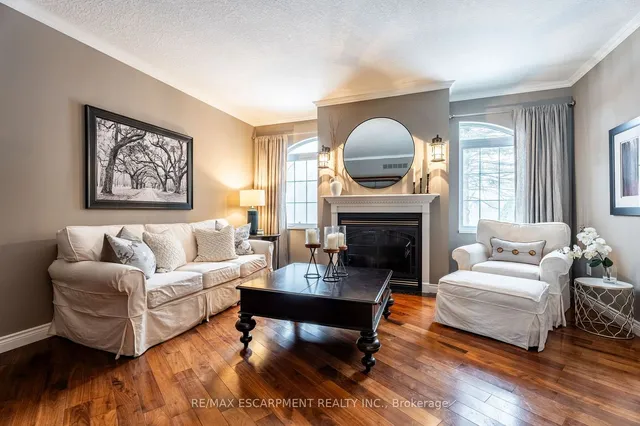 Additional property image - 715 Robson Rd