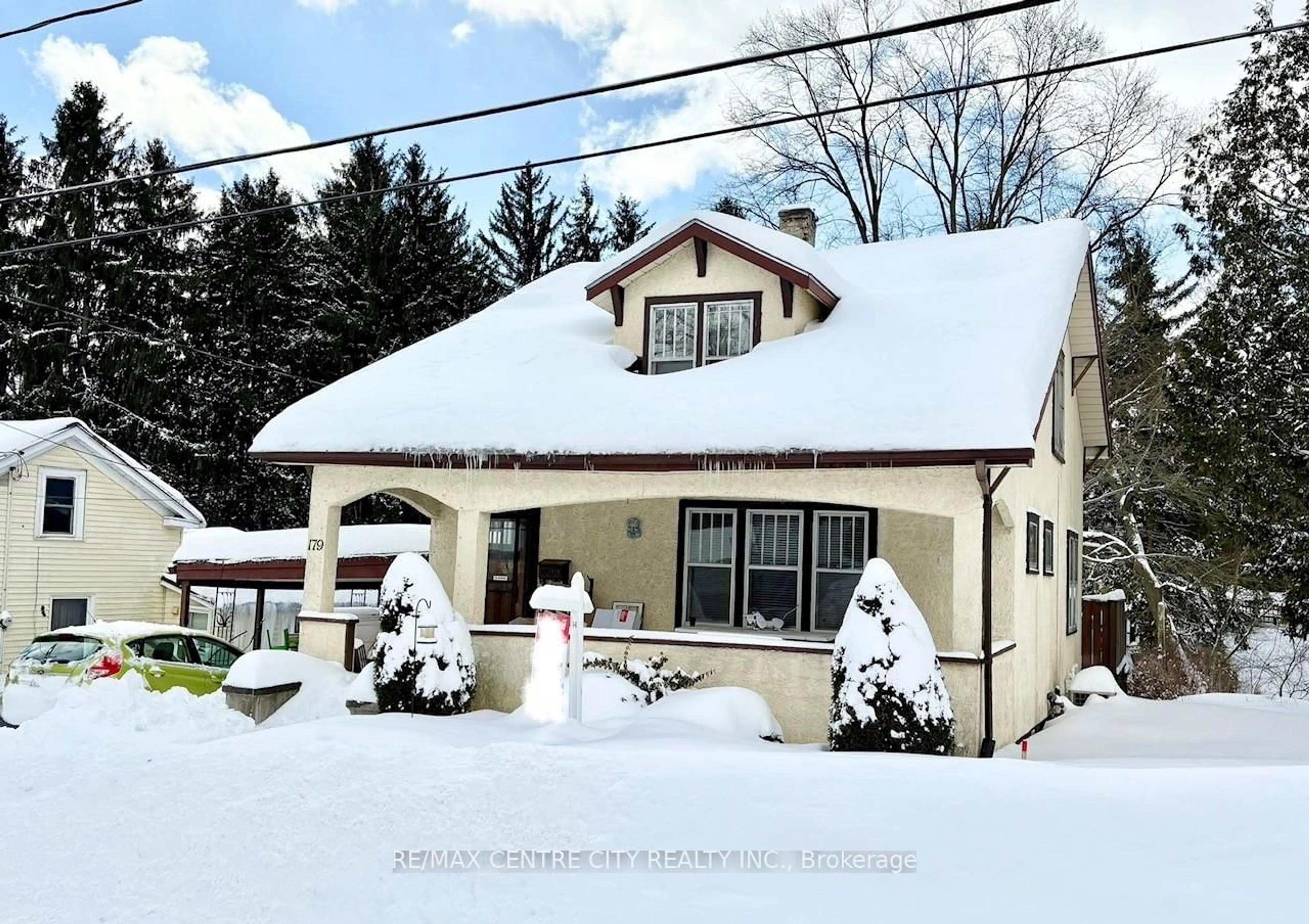 Home with vinyl exterior material, street for 179 JOHN St, Ingersoll Ontario N5C 3G1