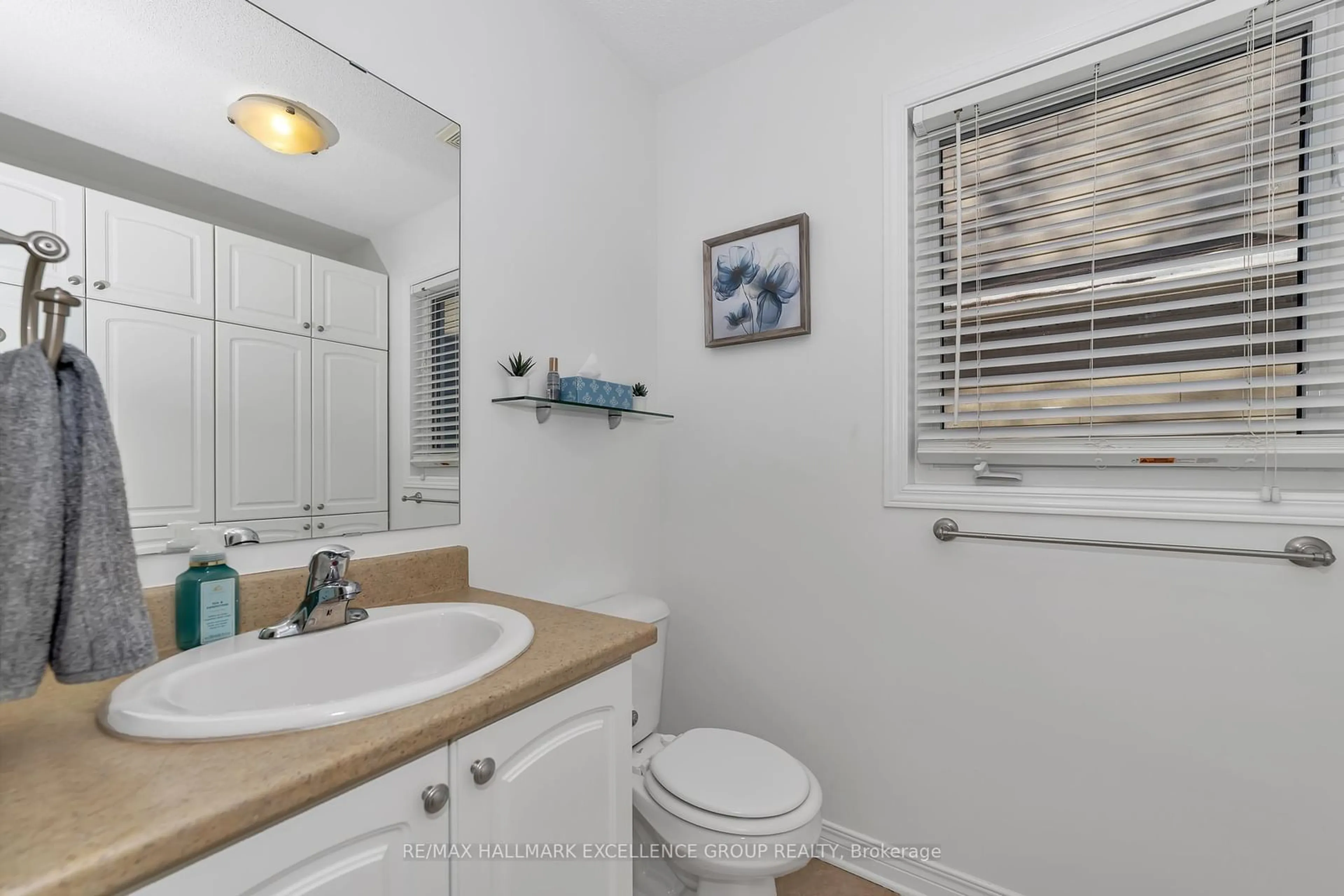 Standard bathroom, unknown for 171 Louise St, Clarence-Rockland Ontario K4K 1R8