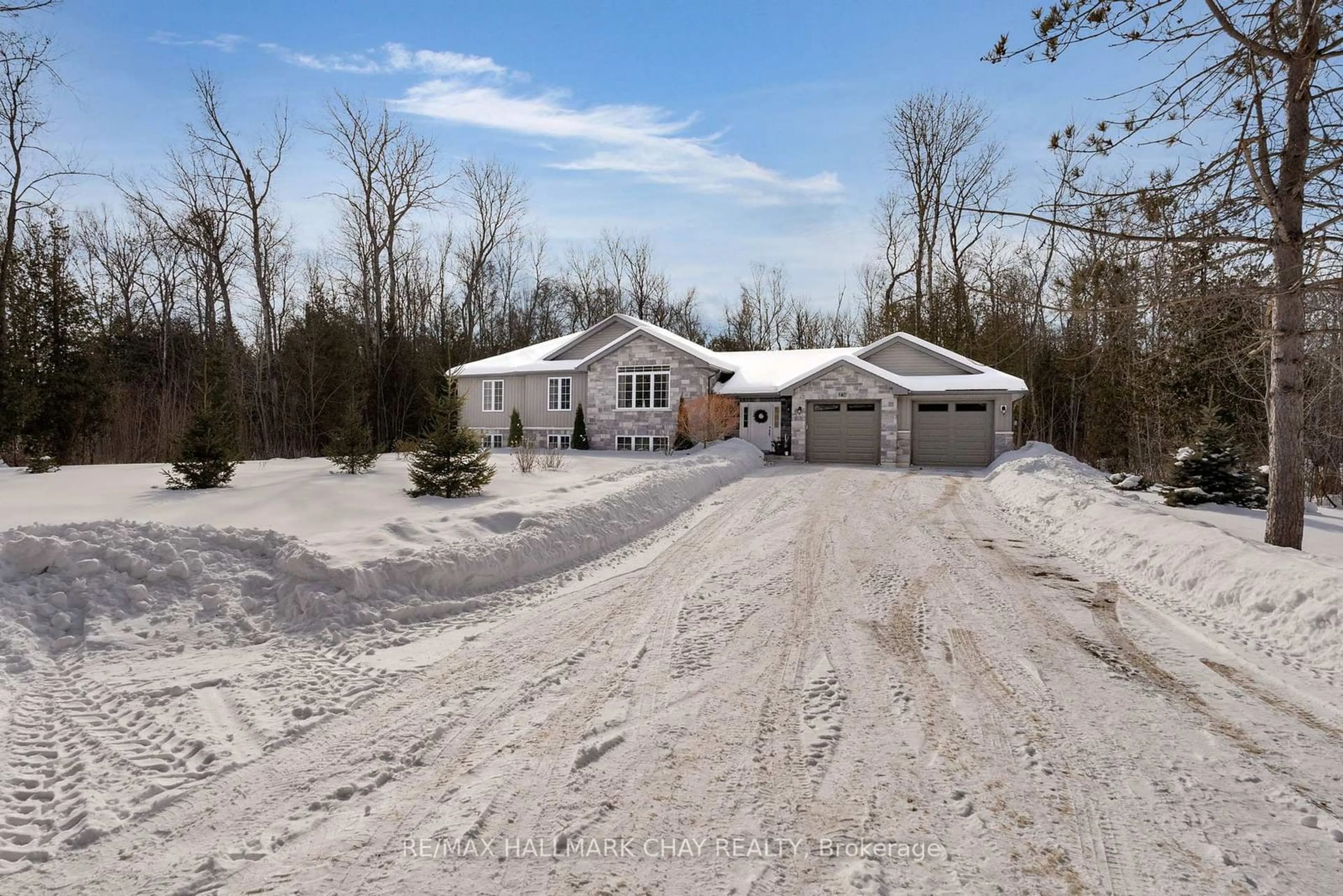 A pic from outside/outdoor area/front of a property/back of a property/a pic from drone, building for 140 Chapple Rd, Alnwick/Haldimand Ontario K0K 2G0