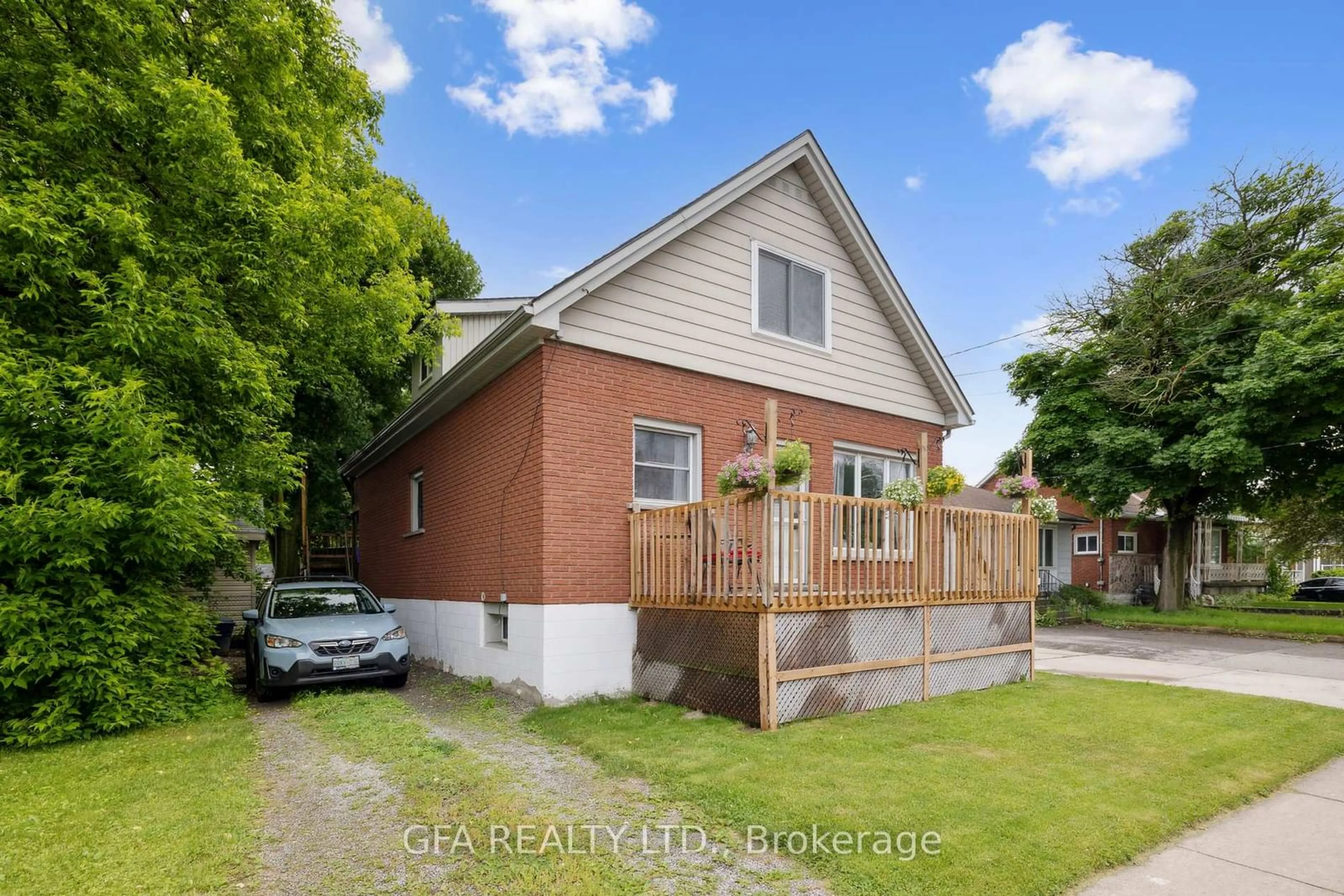 A pic from outside/outdoor area/front of a property/back of a property/a pic from drone, street for 313 Upper Gage Ave, Hamilton Ontario L8V 4H6