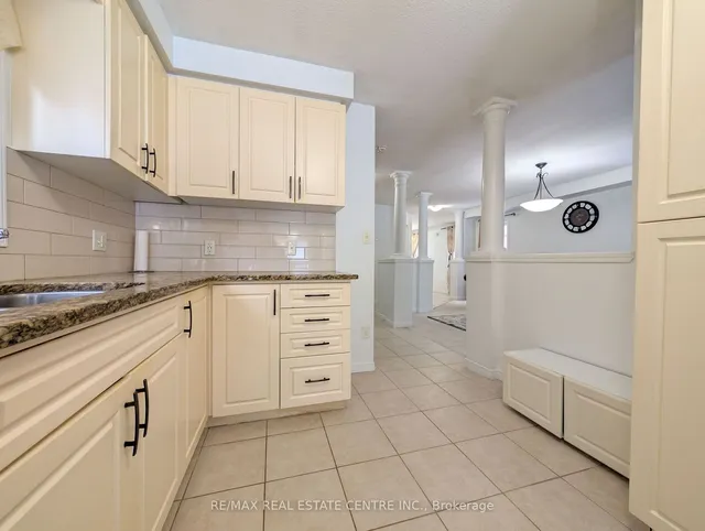 Additional image 29 of 434 Woodbine Ave
