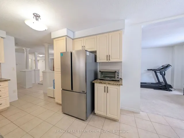 Additional image 20 of 434 Woodbine Ave