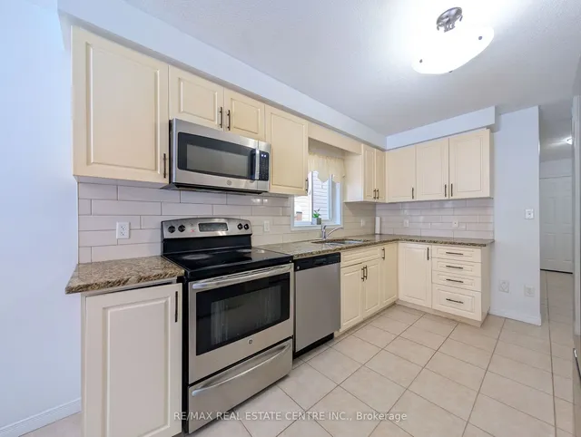 Additional image 18 of 434 Woodbine Ave