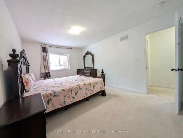 Additional image 6 of 434 Woodbine Ave