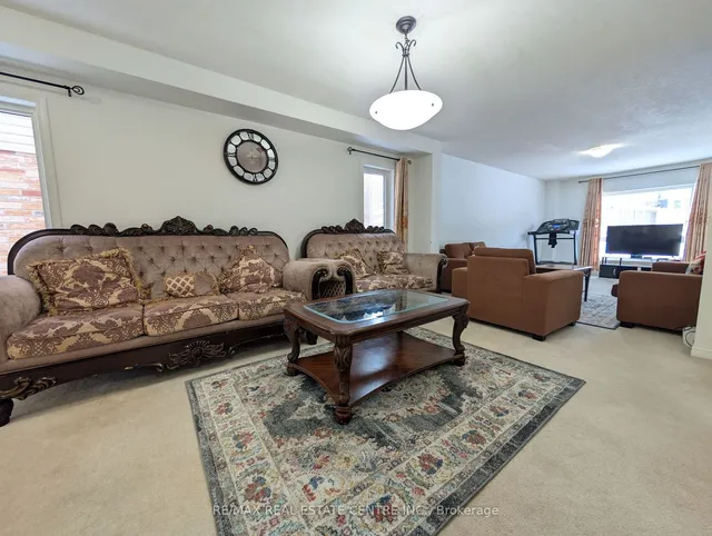 Additional image 33 of 434 Woodbine Ave