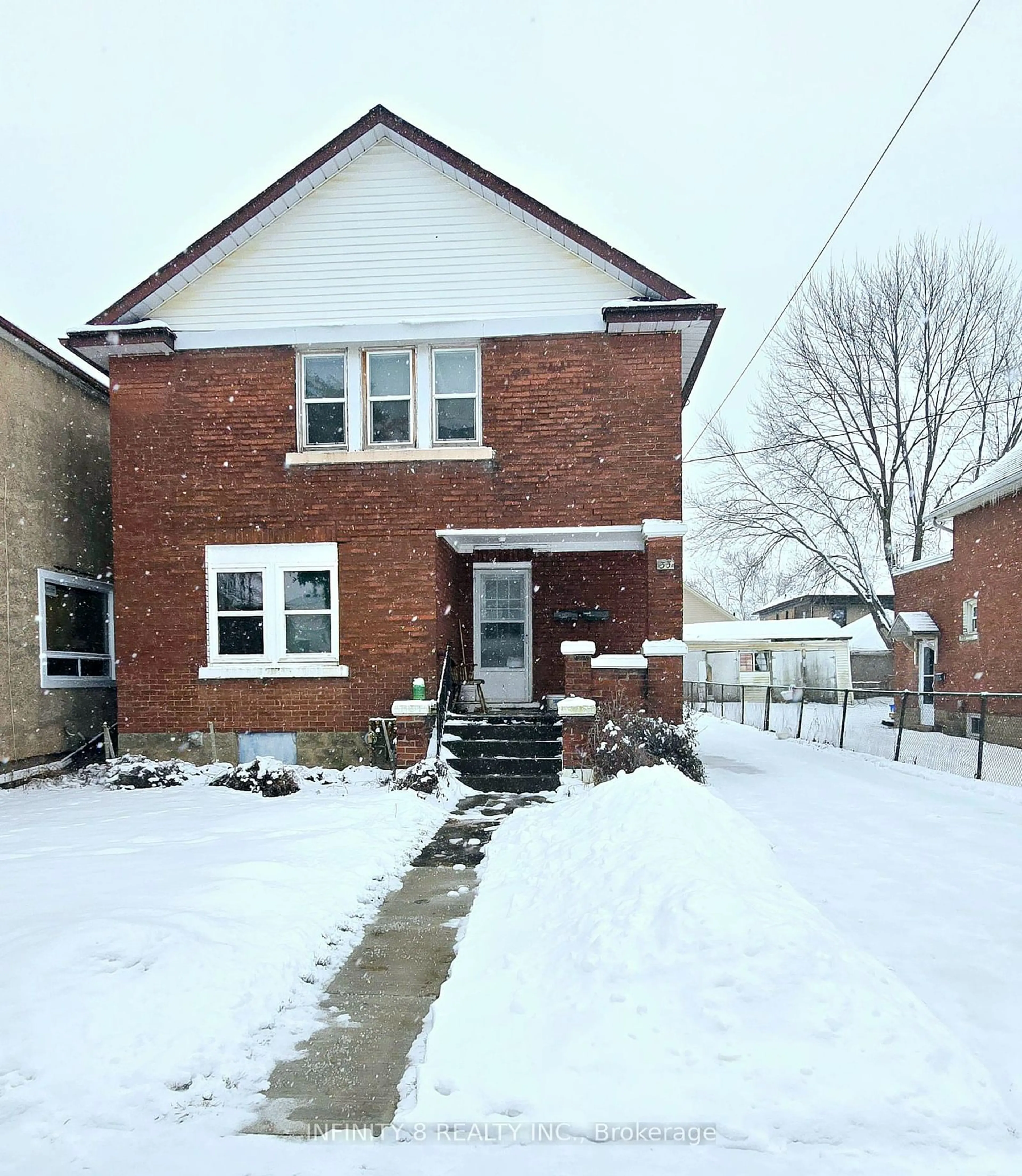 Home with brick exterior material, street for 35 Albert St, Welland Ontario L3B 4L1