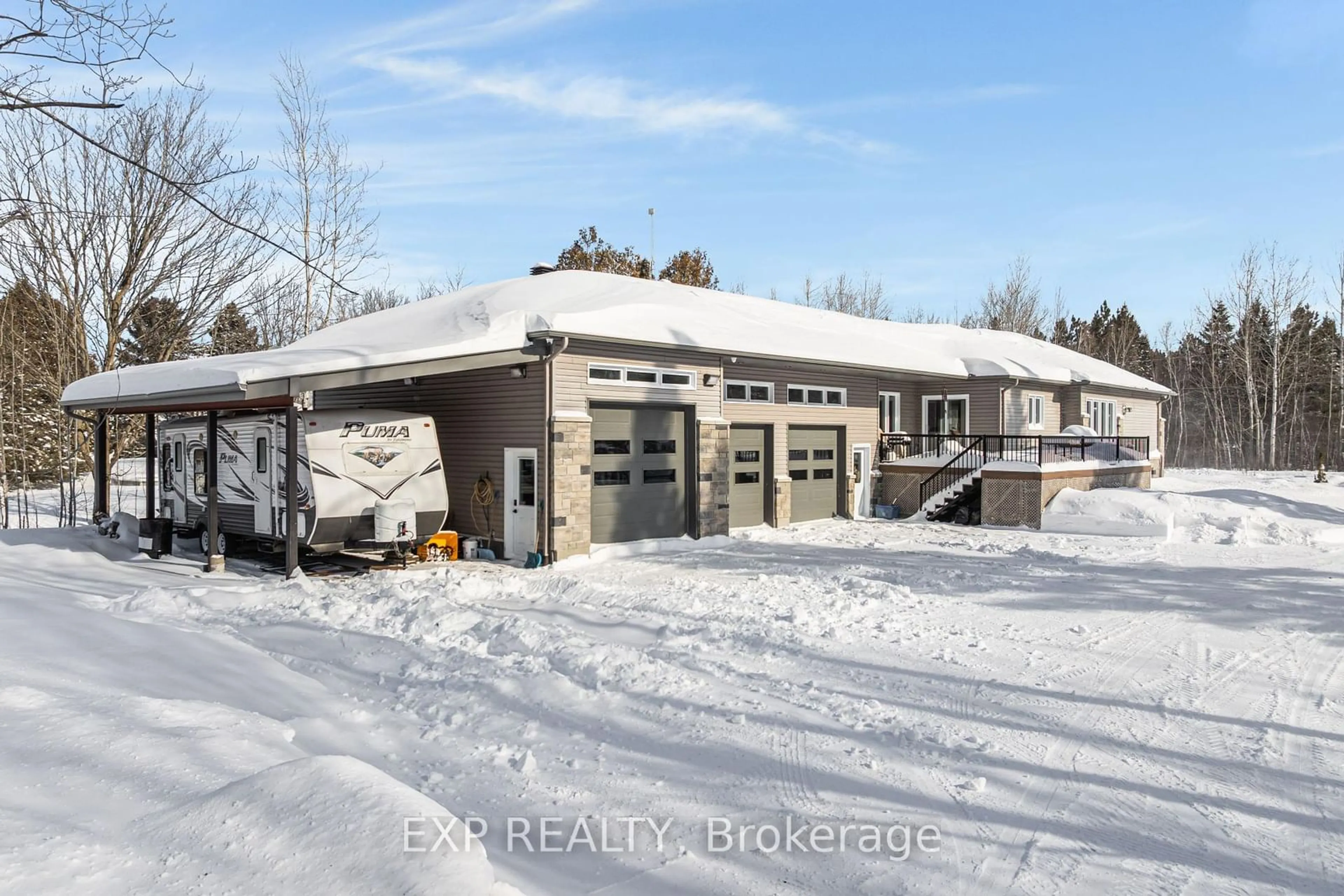 Indoor garage for 933 Monte Lebrun Rd, The Nation Ontario K0A 1M0