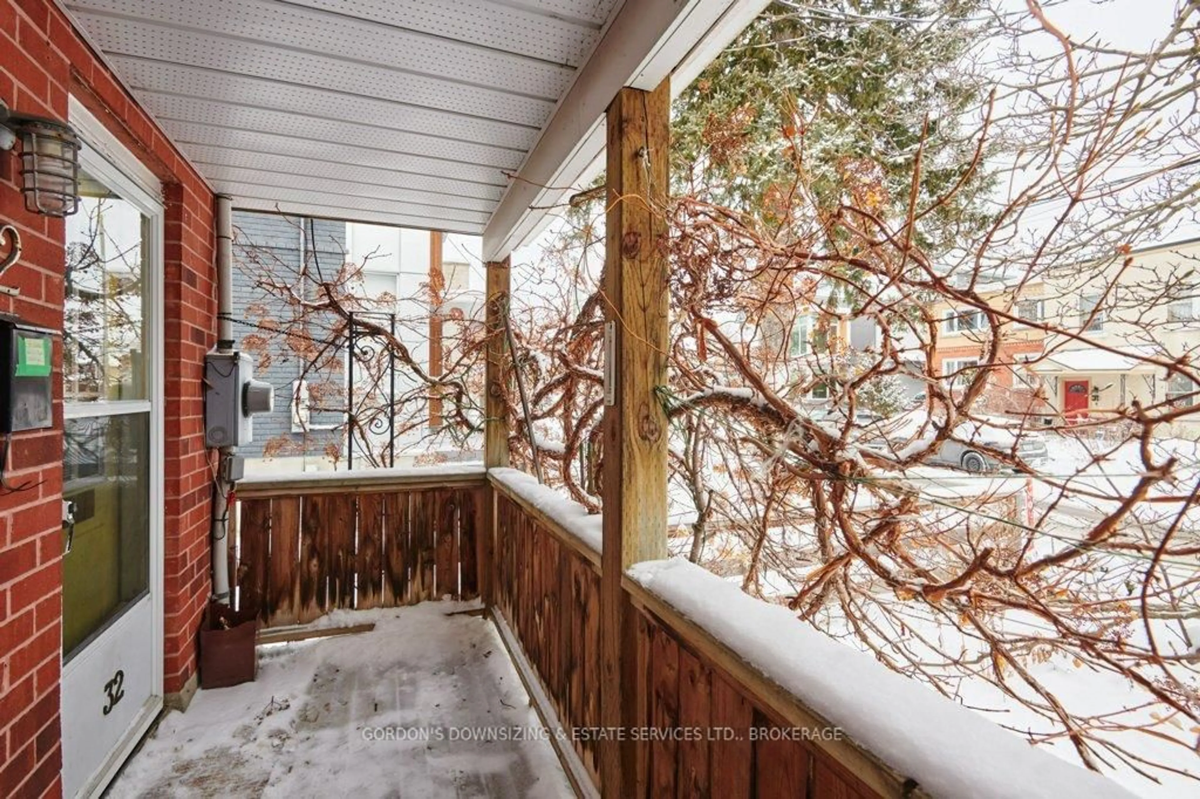 Patio, forest/trees view for 32 Morris St, Ottawa Ontario K1S 4A7