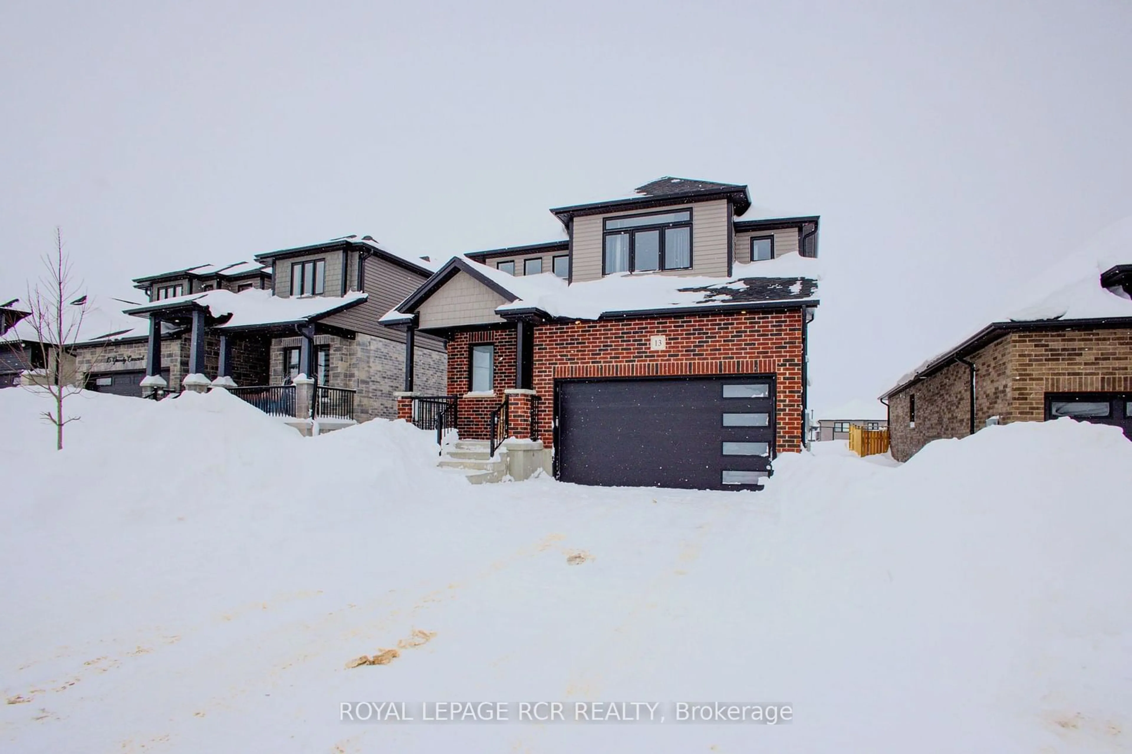 A pic from outside/outdoor area/front of a property/back of a property/a pic from drone, street for 13 Grundy Cres, East Luther Grand Valley Ontario L9W 7S7