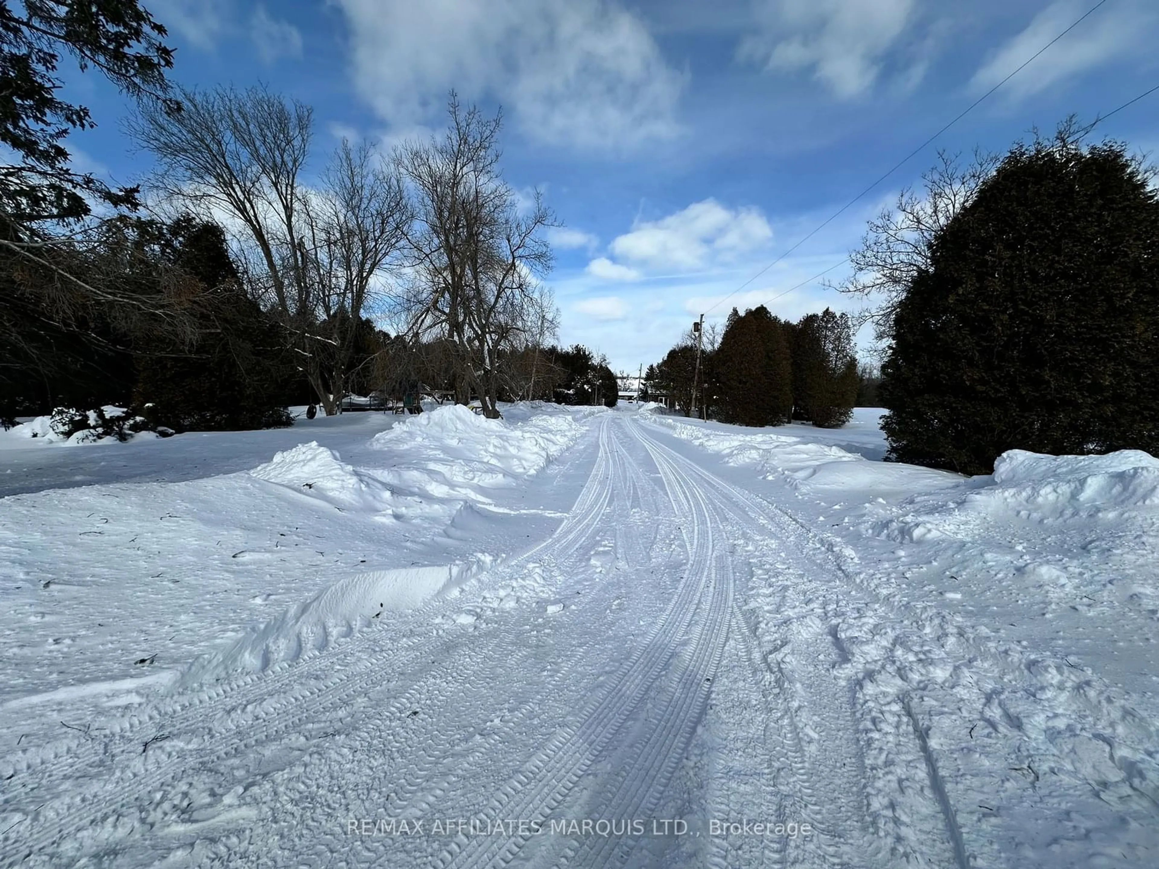 Blurry image for 18319 Street Rd, South Glengarry Ontario K6K 0A7