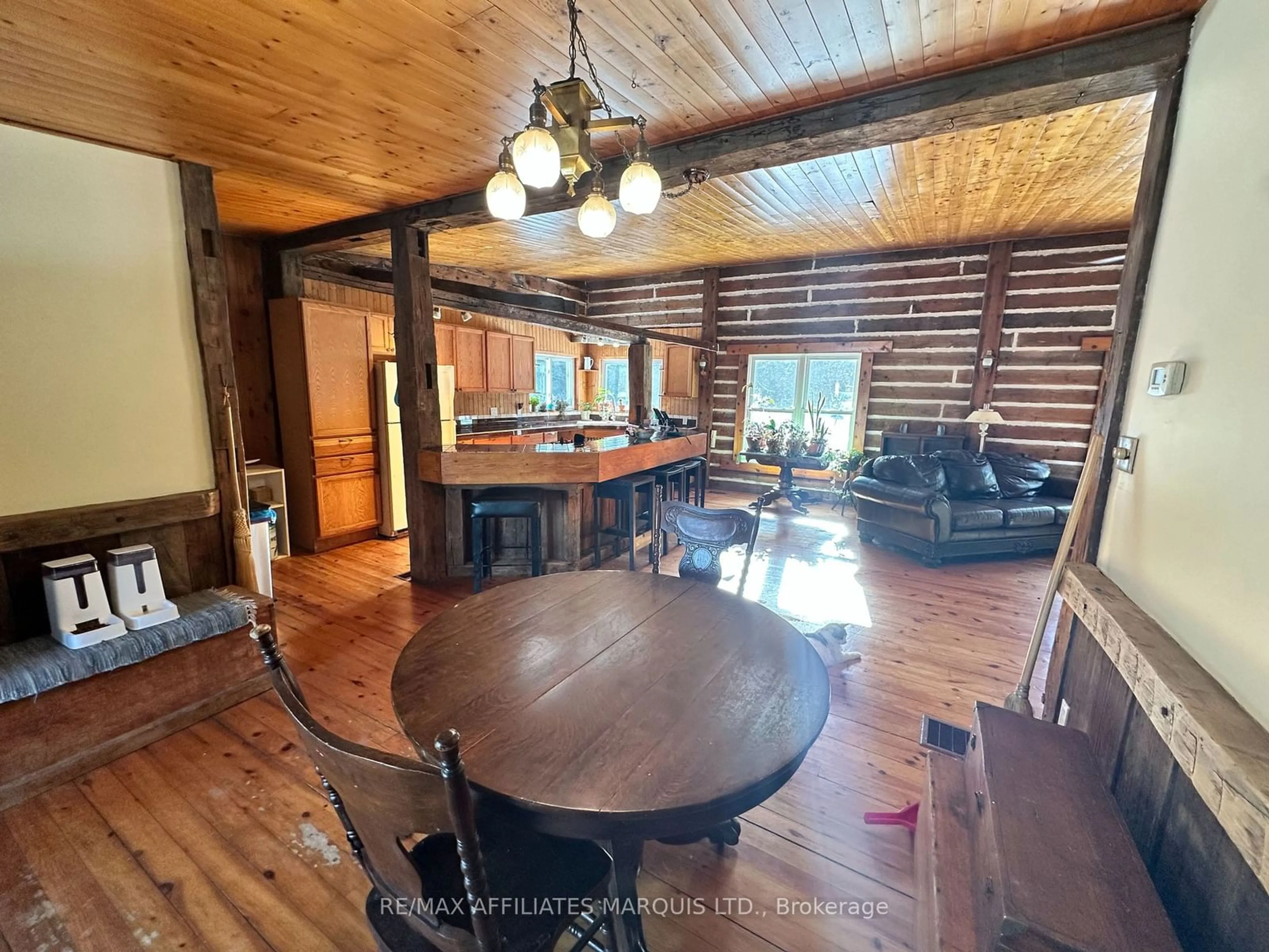 Dining room, wood/laminate floor for 18319 Street Rd, South Glengarry Ontario K6K 0A7