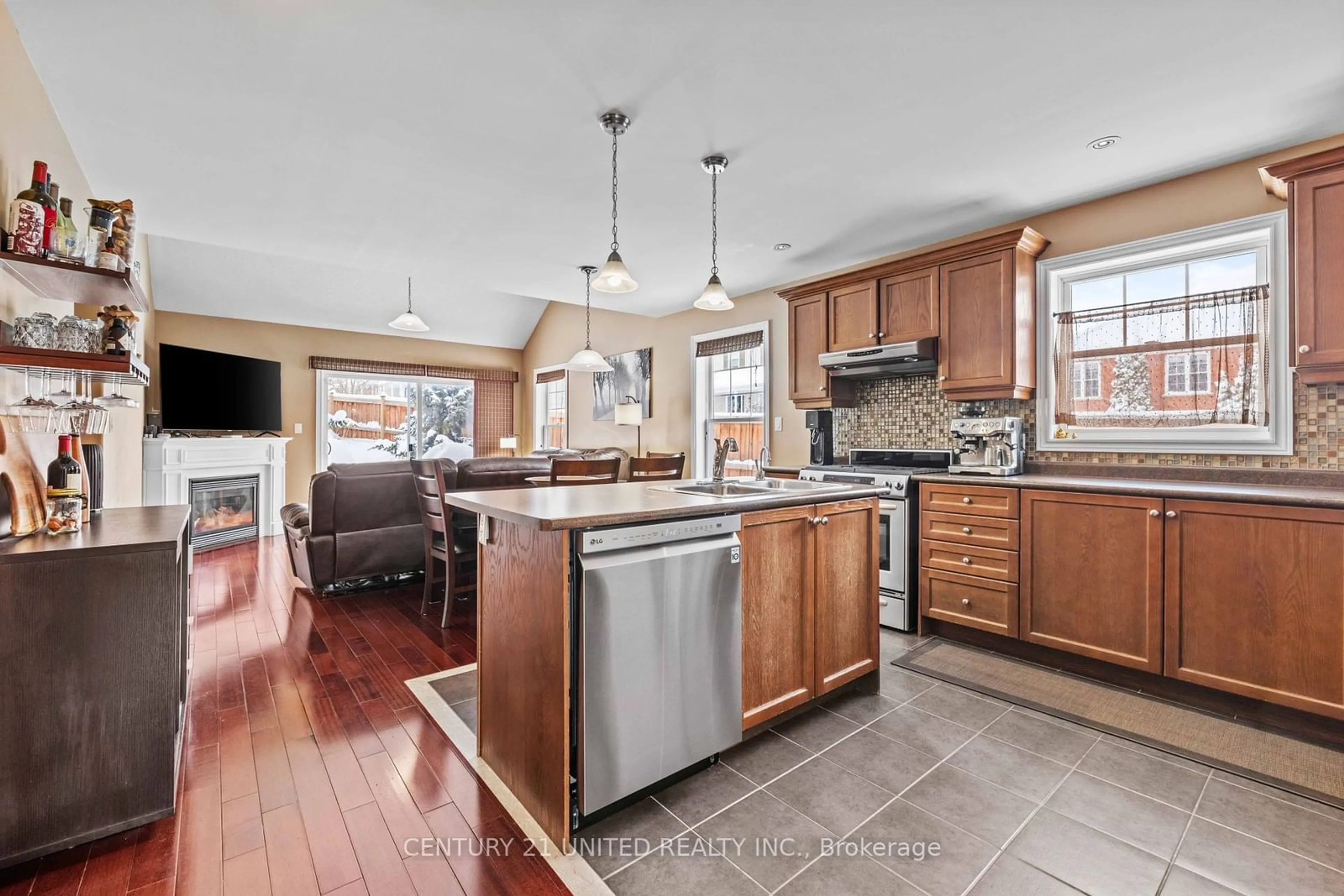 Open concept kitchen, ceramic/tile floor for 109 Bowen Dr, Peterborough Ontario K9H 0B8