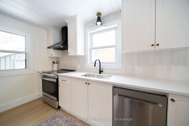 Additional property image - 400 Dumfries Ave