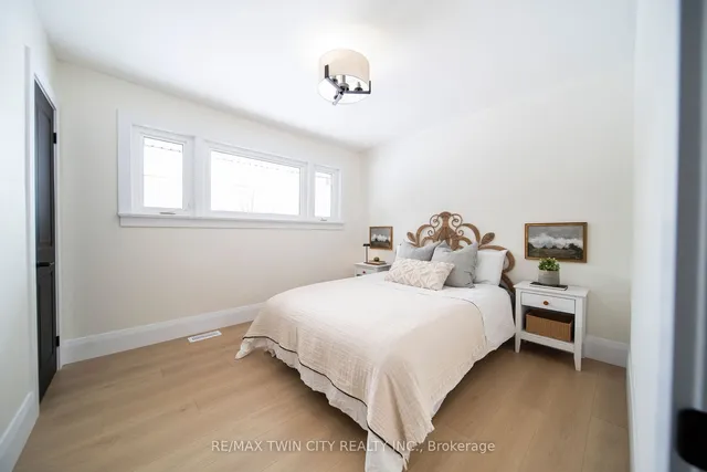 Additional property image - 400 Dumfries Ave
