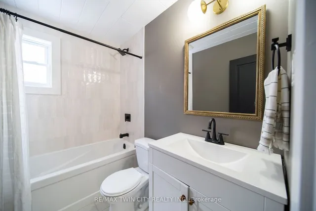 Additional property image - 400 Dumfries Ave
