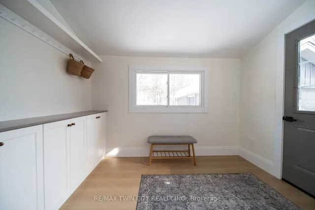 Additional property image - 400 Dumfries Ave