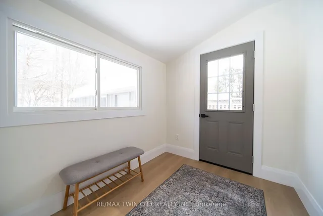 Additional property image - 400 Dumfries Ave