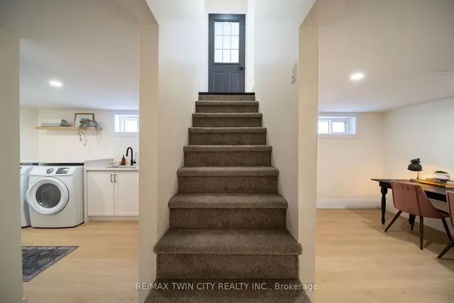 Additional property image - 400 Dumfries Ave